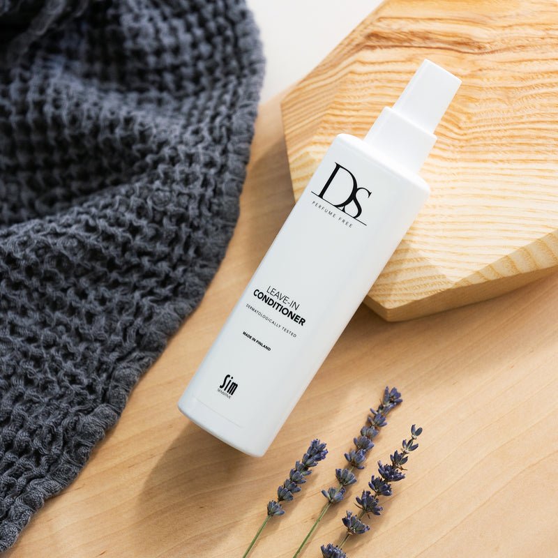 DS Leave - in Conditioner - HIUKSIIN JÄTETTÄVÄ HOITOSUIHKE - Salonmarjoahola - Shop